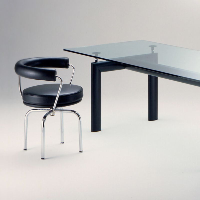Cassina Le Corbusier LC7 Drehstuhl verchromt Leder schwarz Cassina Le Corbusier LC7 Drehstuhl verchromt Leder schwarz