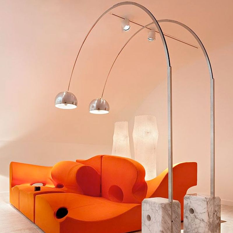 Flos Arco eingeschaltet Flos Arco eingeschaltet