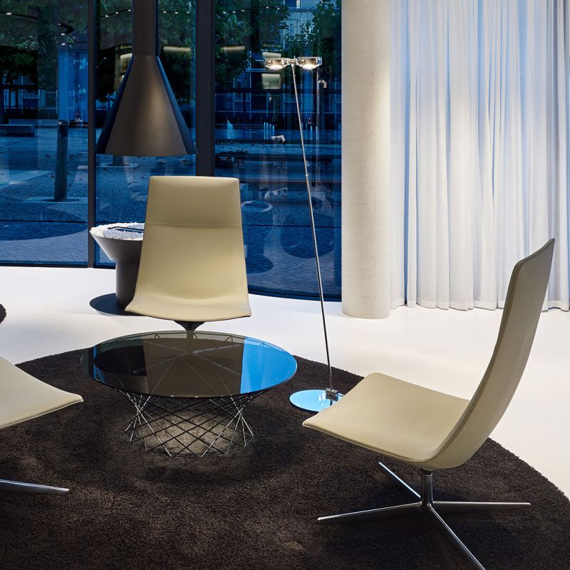 Occhio Sento LED Terra chrom eingeschaltet